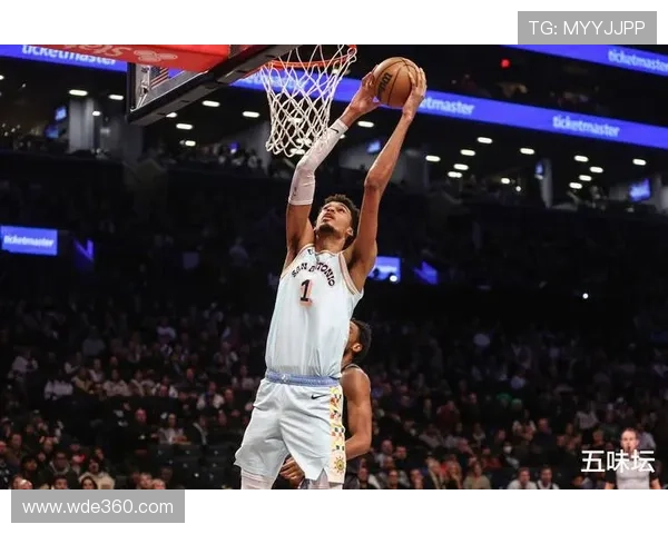 文班亚马谈詹姆斯退役与少林寺